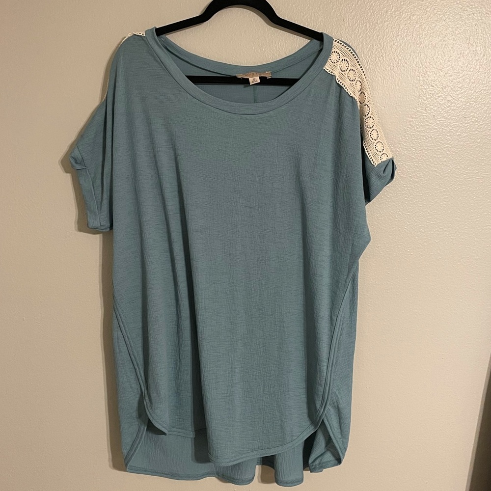 Turquoise & Cream Lace Top